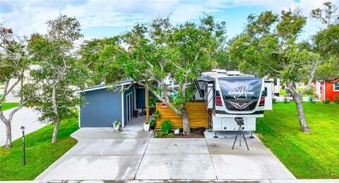1406 W Corpus Christi Street, Rockport, TX 78382
