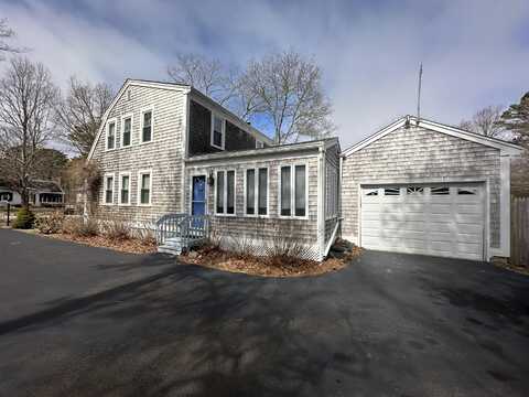 311 Hooppole Road, Mashpee, MA 02649