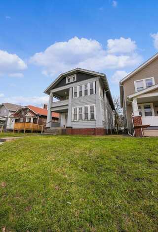 2643 Sullivant Avenue, Columbus, OH 43204