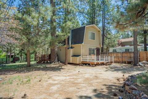 395 Los Angeles Avenue, Sugarloaf, CA 92386