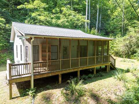 178 Chestnut Walk Drive, Waynesville, NC 28786
