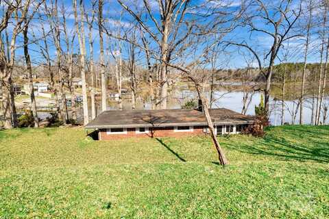 7262 Right Angle Street, Sherrills Ford, NC 28673