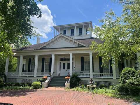 823 Barbour Street, Eufaula, AL 36027