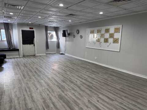 1486 Central, Dubuque, IA 52001