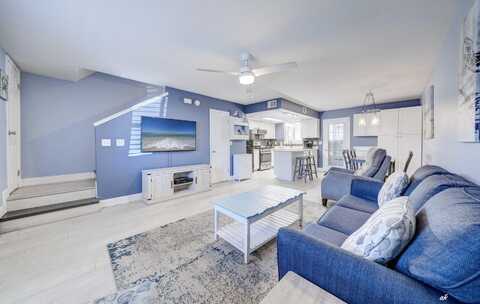 143 W Leslie Lane, Panama City Beach, FL 32407