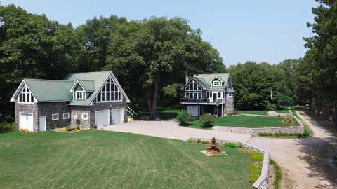 8050 E Sand Ridge RD, Goetzville, MI 49736