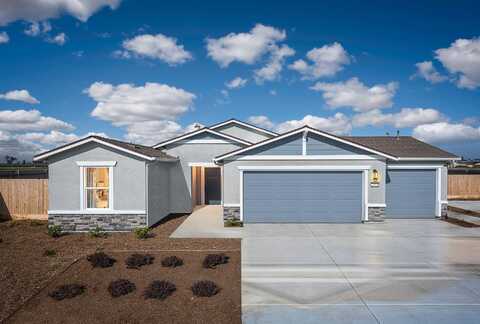 2335 Madalyn Avenue, Tulare, CA 93274