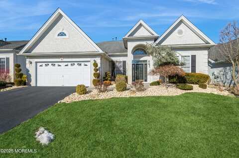 12 Glen Eagles Way, Monroe, NJ 08831