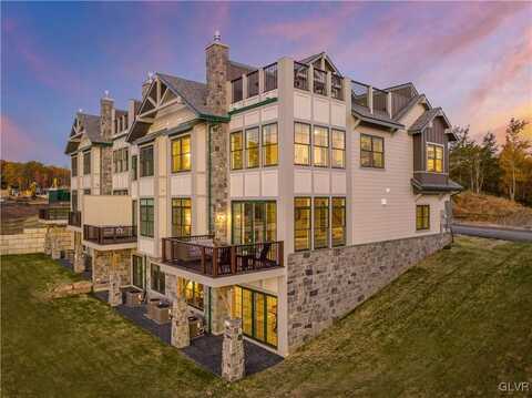 630 Hunter Circle, Pocono Twp, PA 18372