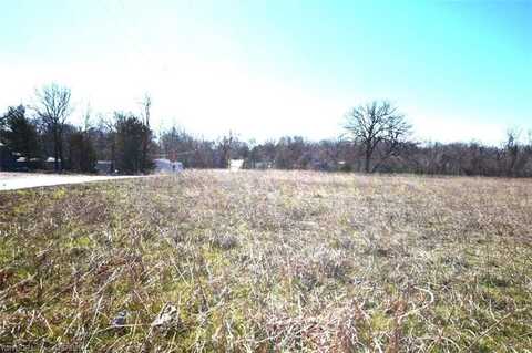 1728 N 5th ST, Stilwell, OK 74960