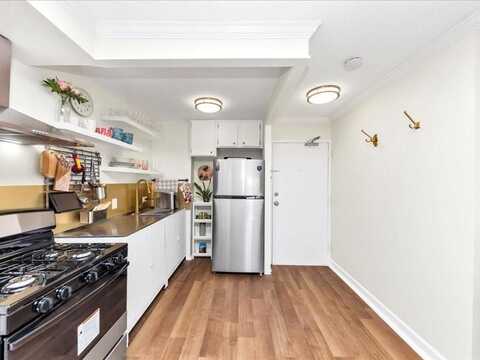 2285 Peachtree Road NE, Atlanta, GA 30309