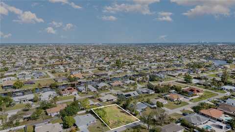 317 SE 32nd Terrace, Cape Coral, FL 33904