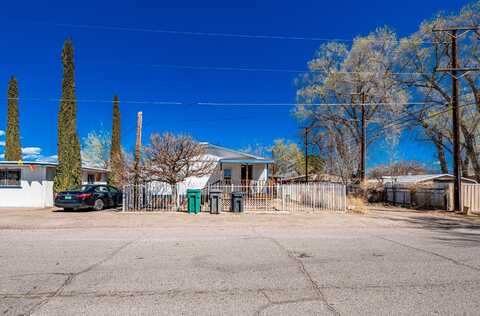 3742 ISLETA Boulevard SW, Albuquerque, NM 87105