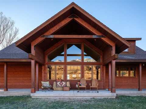 1986 E River Road, Livingston, MT 59047