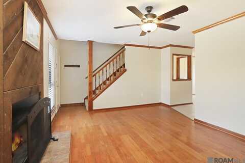 928 Ridgepoint Ct, Baton Rouge, LA 70810