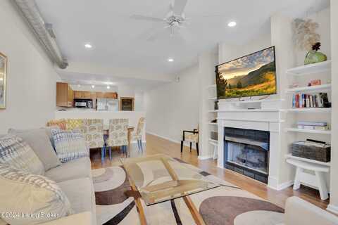 945 Baxter Ave, Louisville, KY 40204