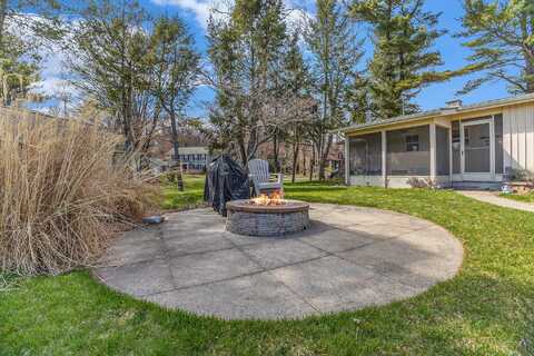 15526 Linn Court, Spring Lake, MI 49456