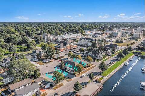 502 W Loomis, Ludington, MI 49431