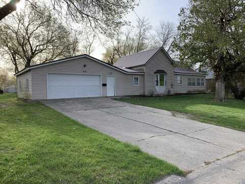 412 N Darling Avenue, Fremont, MI 49412