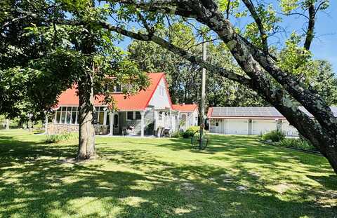 942 N Dade 131, Arcola, MO 65603