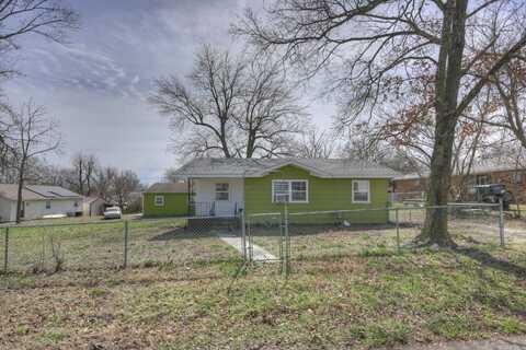 117 E Russell Street, Goodman, MO 64843