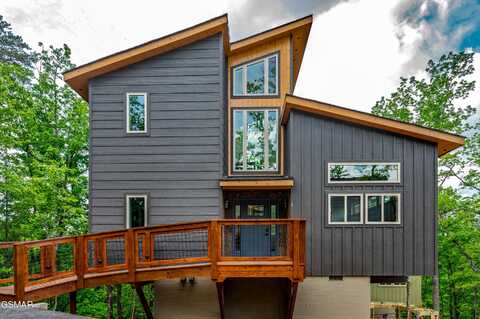 2385 Forge Hideaway Loop, Pigeon Forge, TN 37863