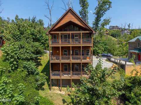 519 Edgewood Drive, Gatlinburg, TN 37738