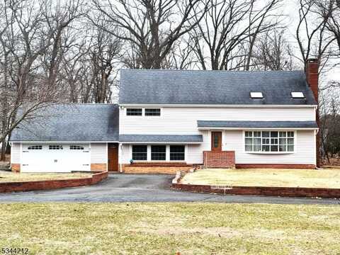102 Woods Rd, Hillsborough, NJ 08844