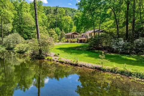 1213 Bull Pen Road, Cashiers, NC 28717