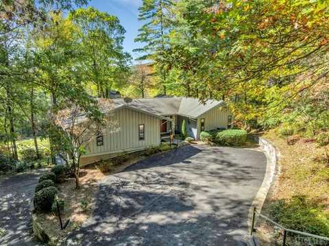 636 Cherokee Trace, Lake Toxaway, NC 28747
