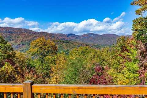 60 Lakeside Trail, Lake Toxaway, NC 28747
