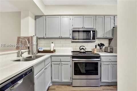36 Deallyon Avenue, Hilton Head Island, SC 29928