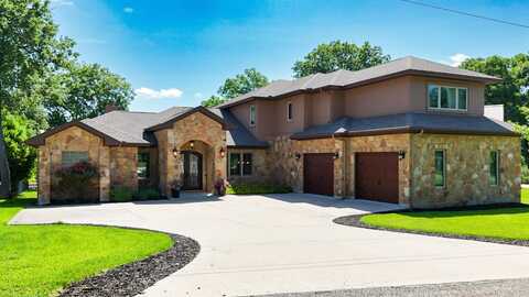 306 Bridgepoint Drive, Kingsland, TX 78639