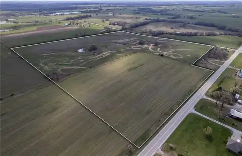 7 NE 770 Road, Clinton, MO 64735