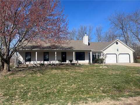 1102 S Elm Street, Louisburg, KS 66053