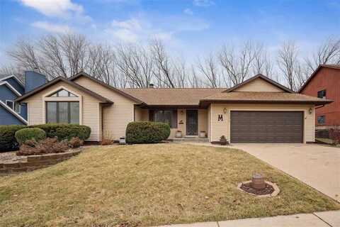 1206 26th St NW, CedarRapids, IA 52405
