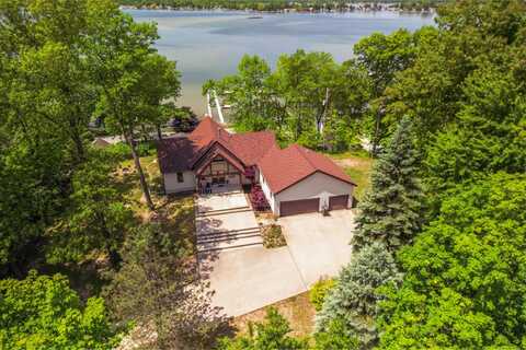 7107 Hallenbeck Highway, Manitou Beach, MI 49253