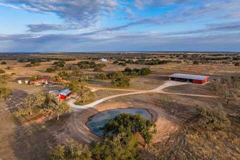 250 NW Apache Trace, Harper, TX 78631