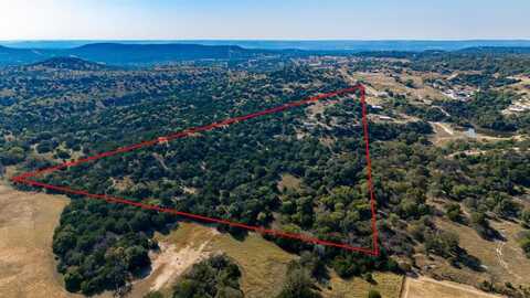 135 Feather Ridge Rd, Center Point, TX 78010