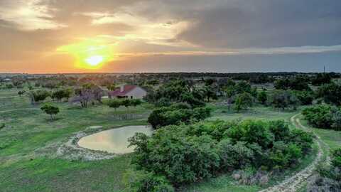 450 Jung Rd, Harper, TX 78631