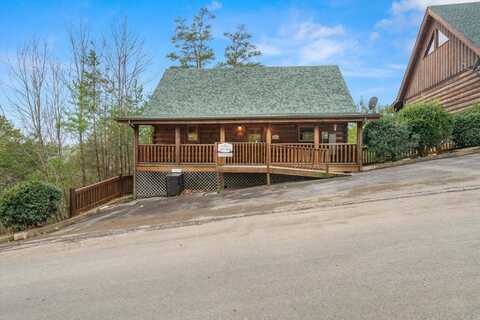 2040 Cougar Crossing Way, Sevierville, TN 37862