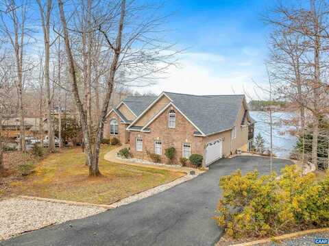 35 CHATHAM LN, Palmyra, VA 22963