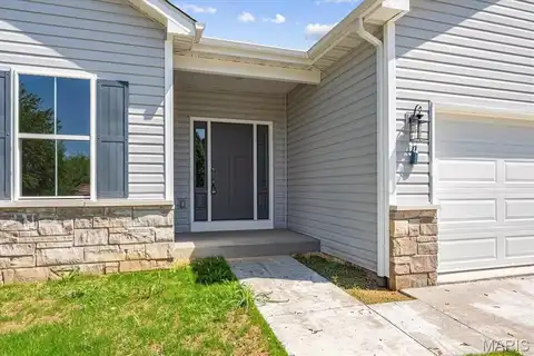 690 Vinci Drive, Caseyville, IL 62232