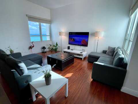 5445 Collins Ave, Miami Beach, FL 33140