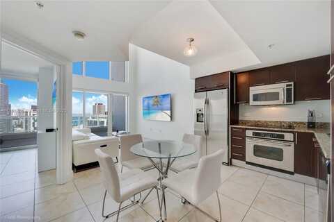 41 SE 5th St, Miami, FL 33131