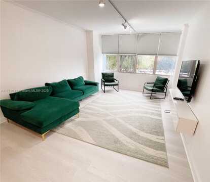 7441 Wayne Ave, Miami Beach, FL 33141