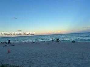 19201 Collins Ave, Sunny Isles Beach, FL 33160