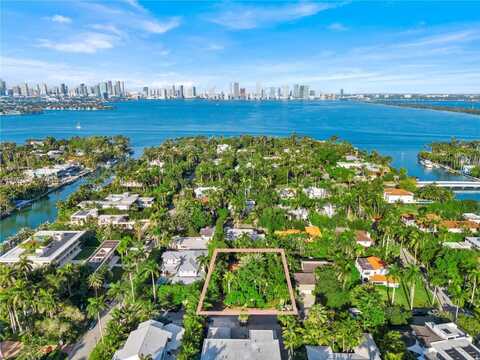 2524 Regatta Ave, Miami Beach, FL 33140