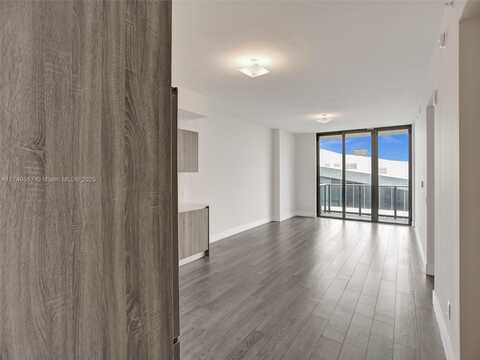2960 NE 207th St, Aventura, FL 33180