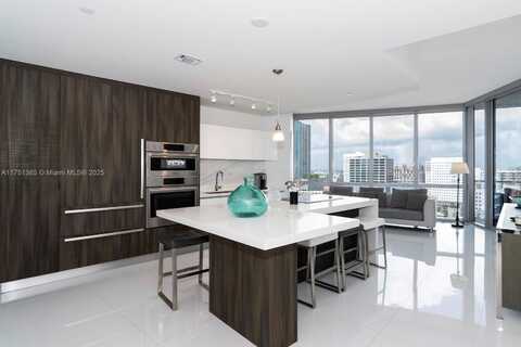 851 NE 1st Ave, Miami, FL 33132